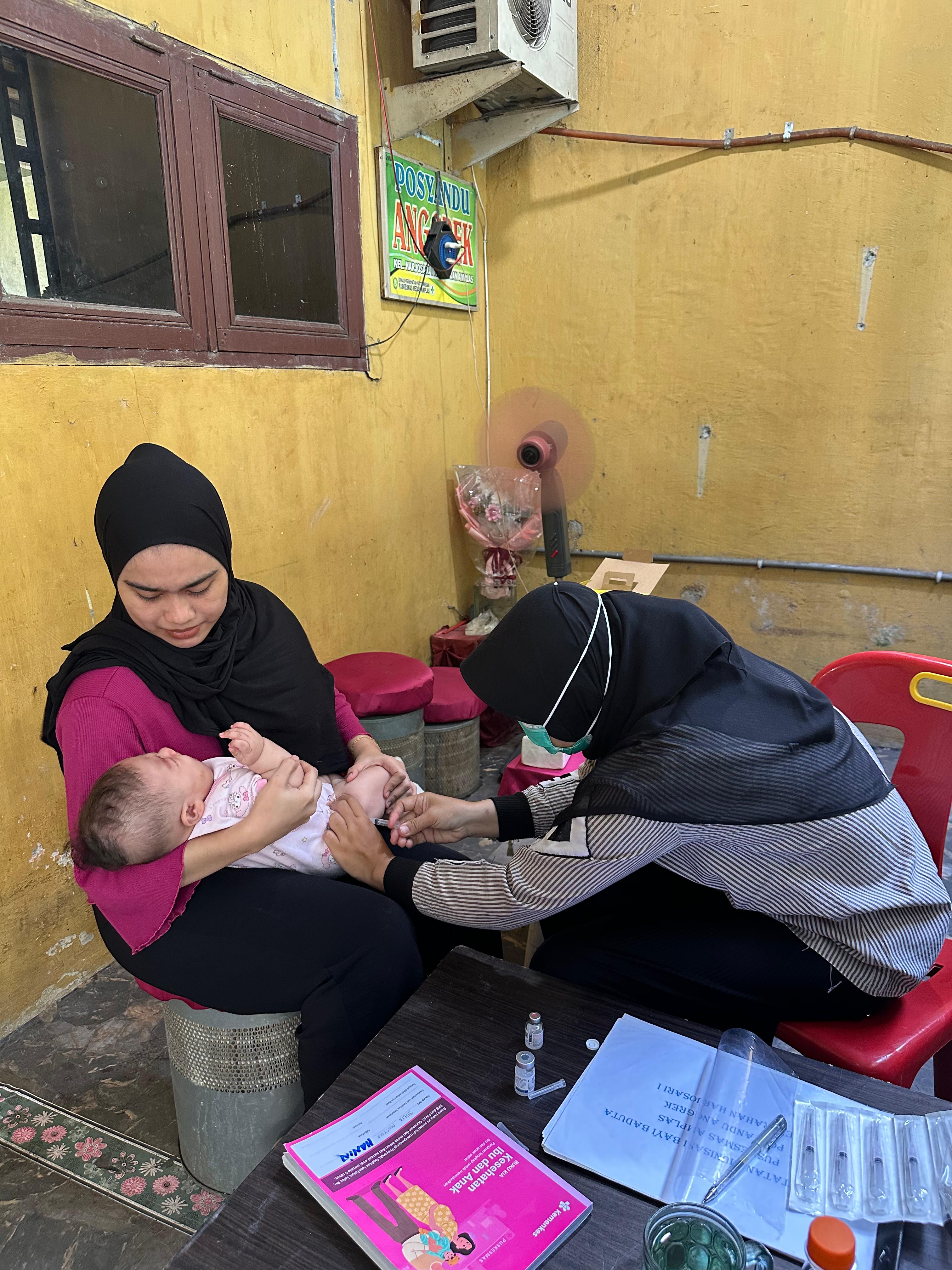 Kegiatan imunisasi rutin balita
